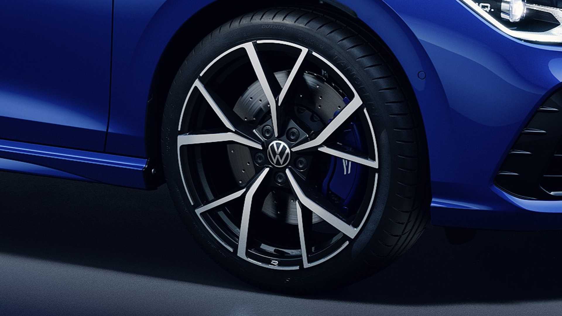 vw-golf-r-2021-rader-und-blaue-bremssattel.jpg