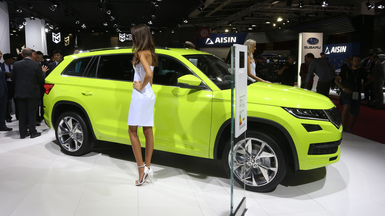 2017-skoda-kodiaq-paris-motor-show.jpg
