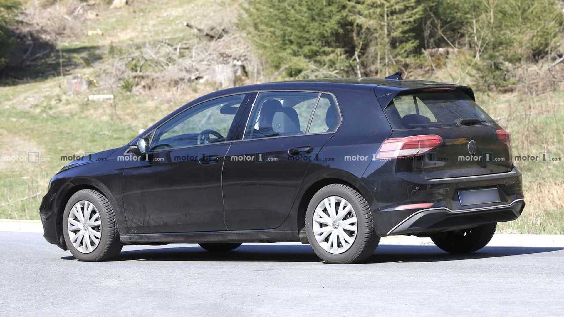 2020-vw-golf-spy-photo.jpg