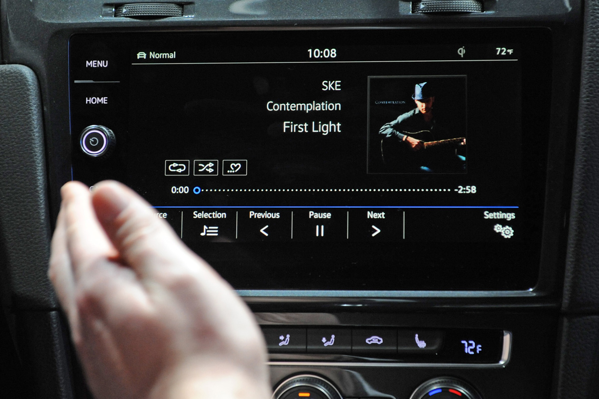 vw-golf-7-facelift-interieur08.jpg