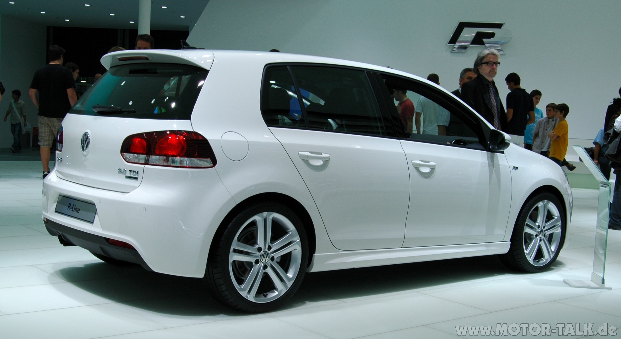 vw-golf-vi-r-line-12579-934.jpg