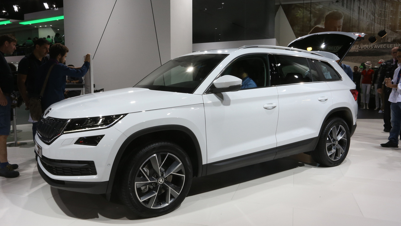2017-skoda-kodiaq-paris-motor-show.jpg