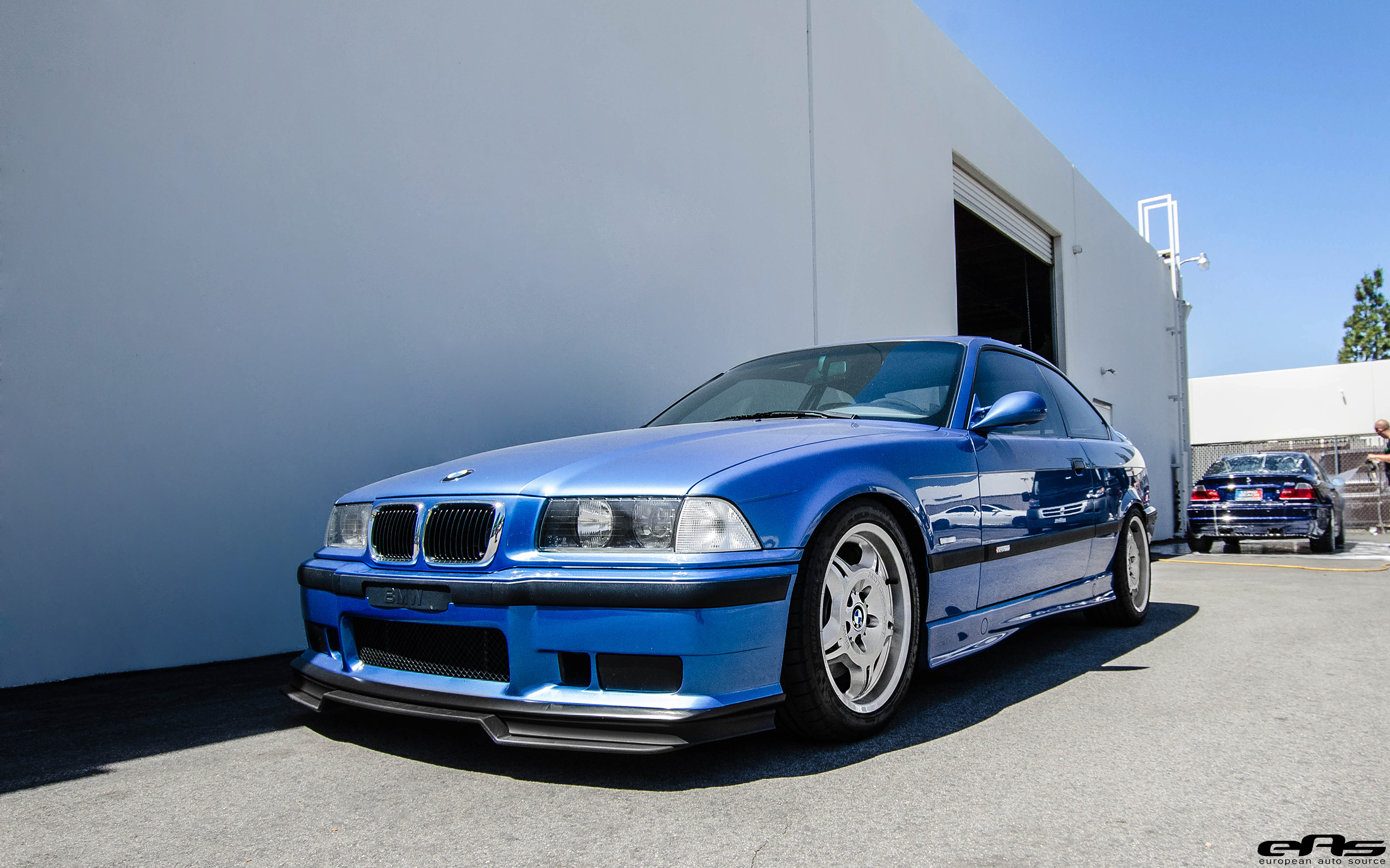 Estoril-Blue-E36-BMW-M3-by-EAS-1.jpg