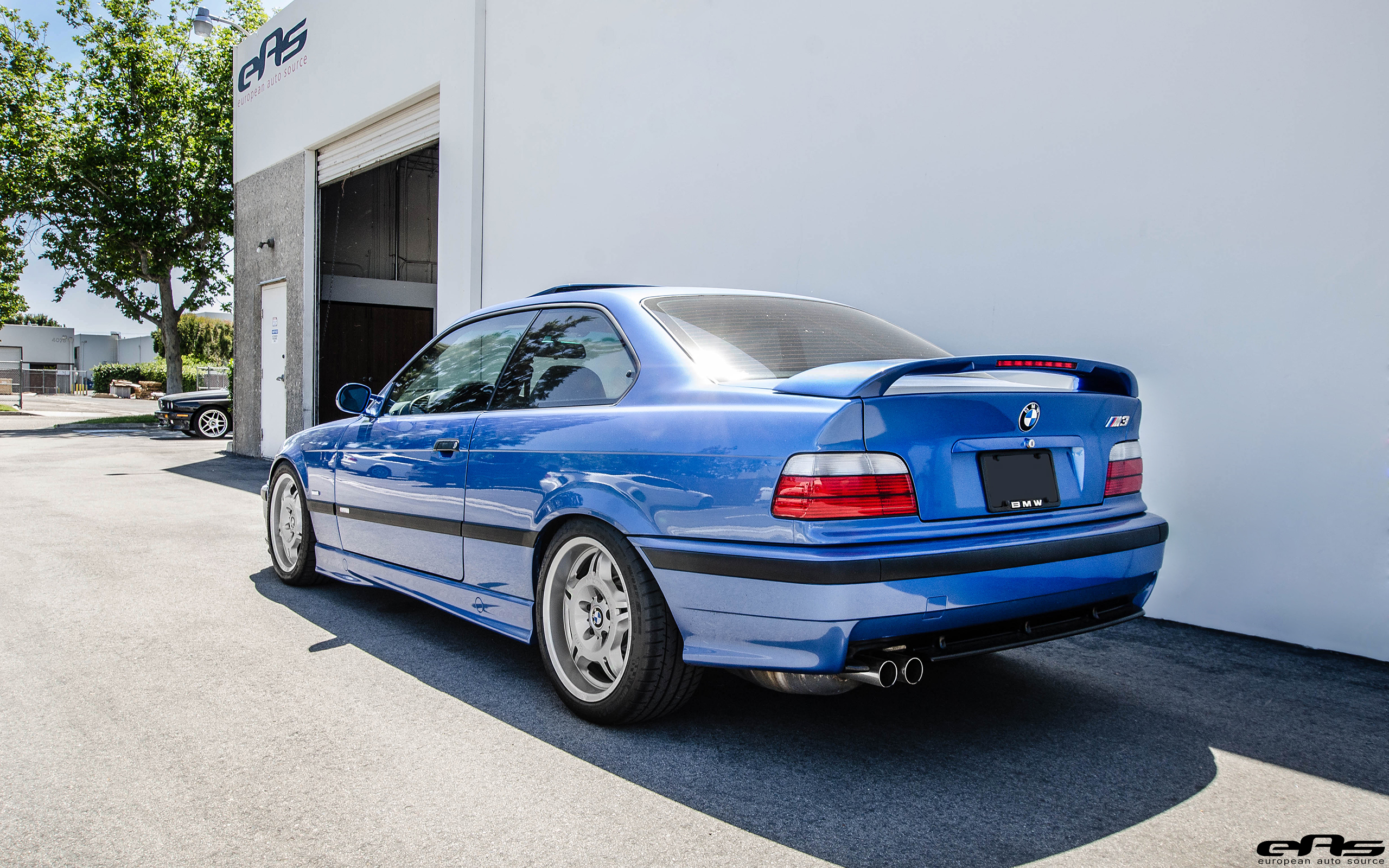 Estoril-Blue-E36-BMW-M3-by-EAS-13.jpg